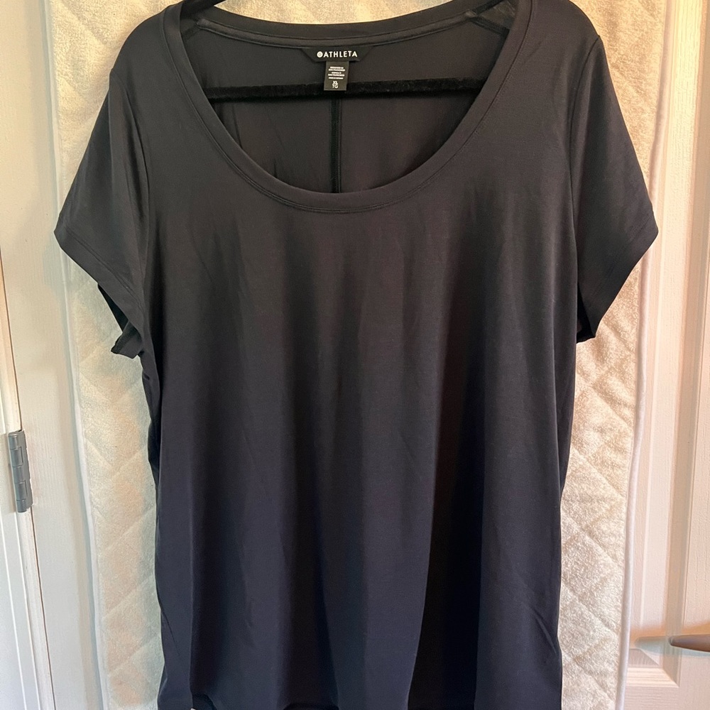 Athleta black T shirt